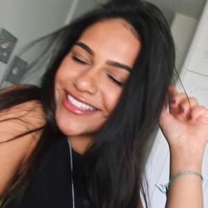 Meet your Posher, Cecilia